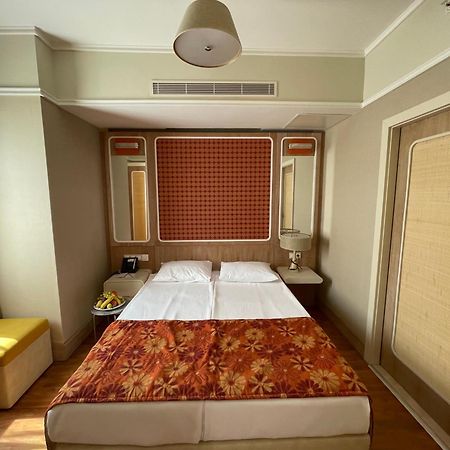 Club Grand Side Hotel Luaran gambar