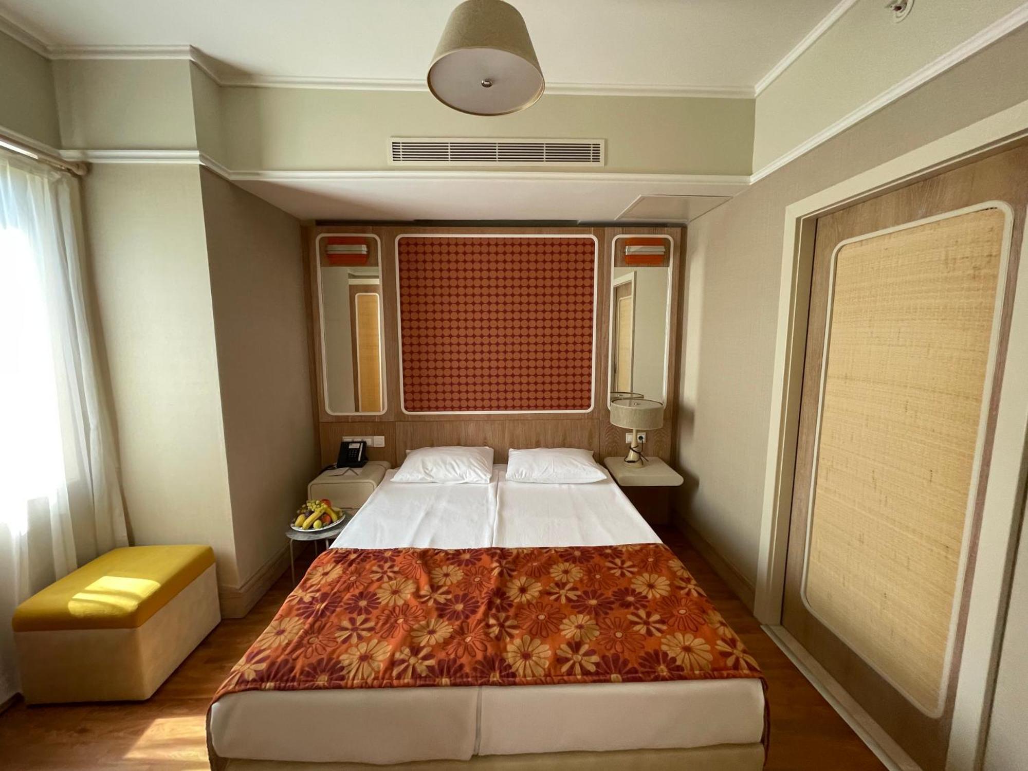 Club Grand Side Hotel Luaran gambar