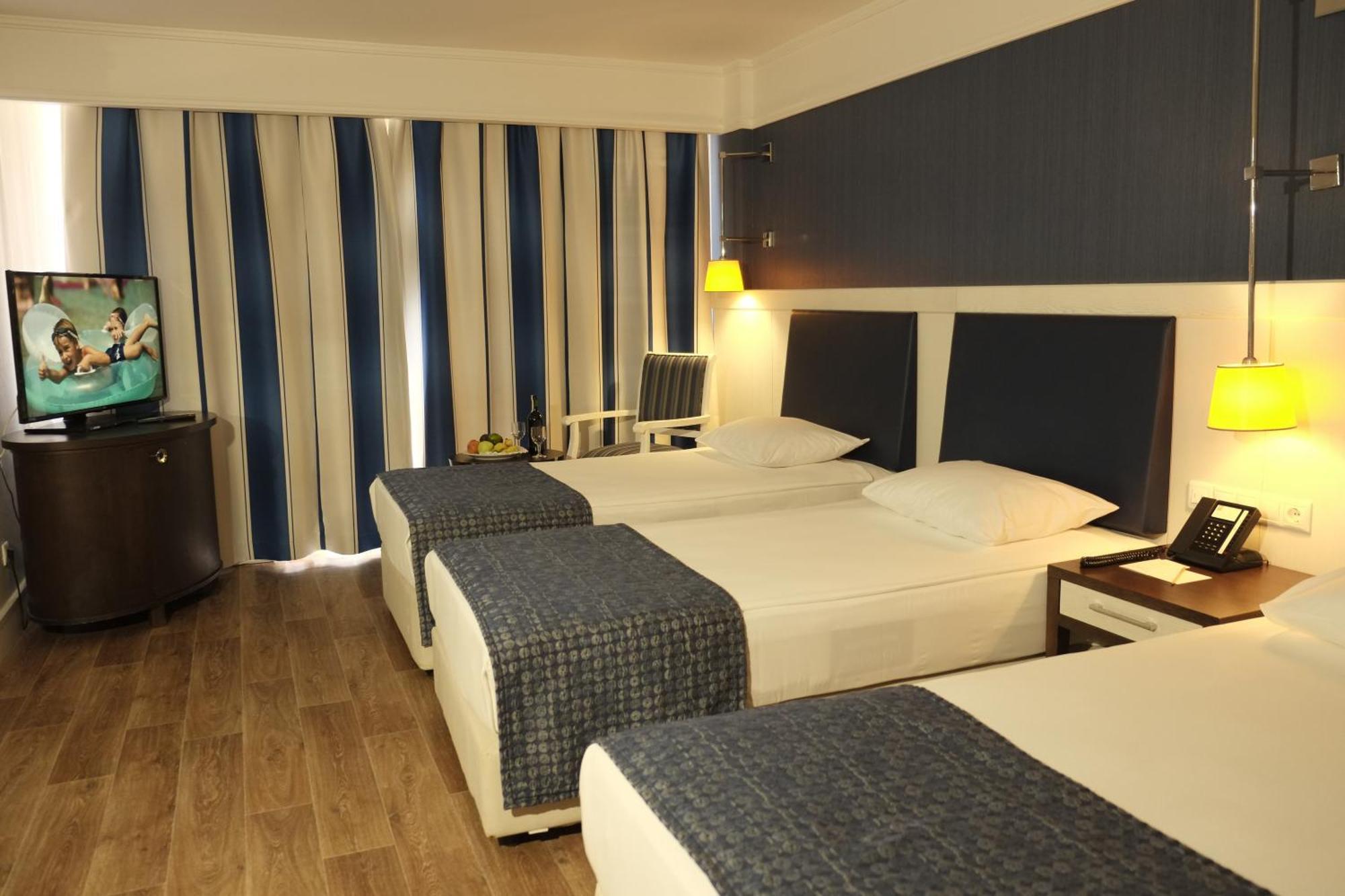 Club Grand Side Hotel Luaran gambar